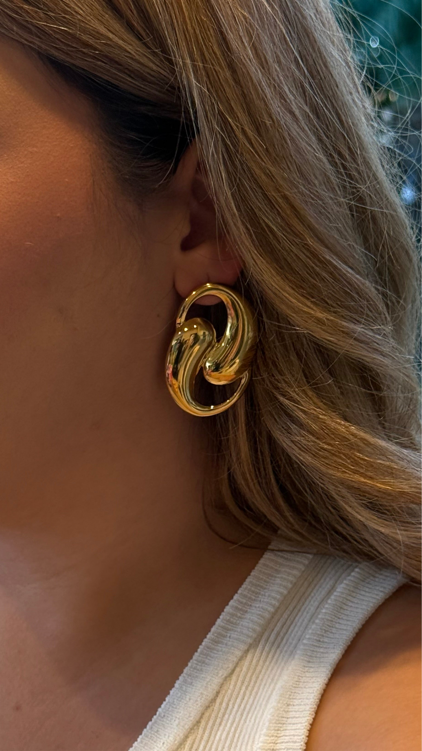 Mila Golden Earrings