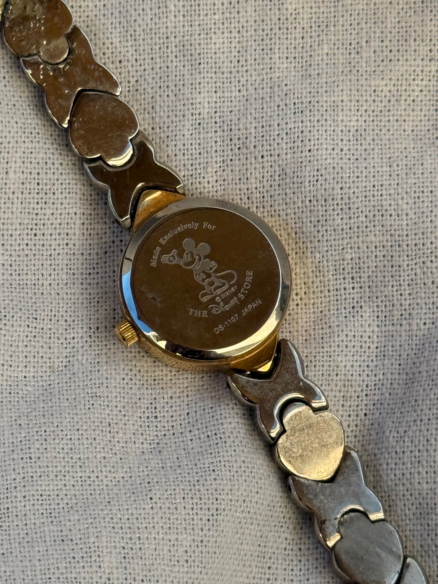 6.25” Vintage Winnie the Pooh Watch