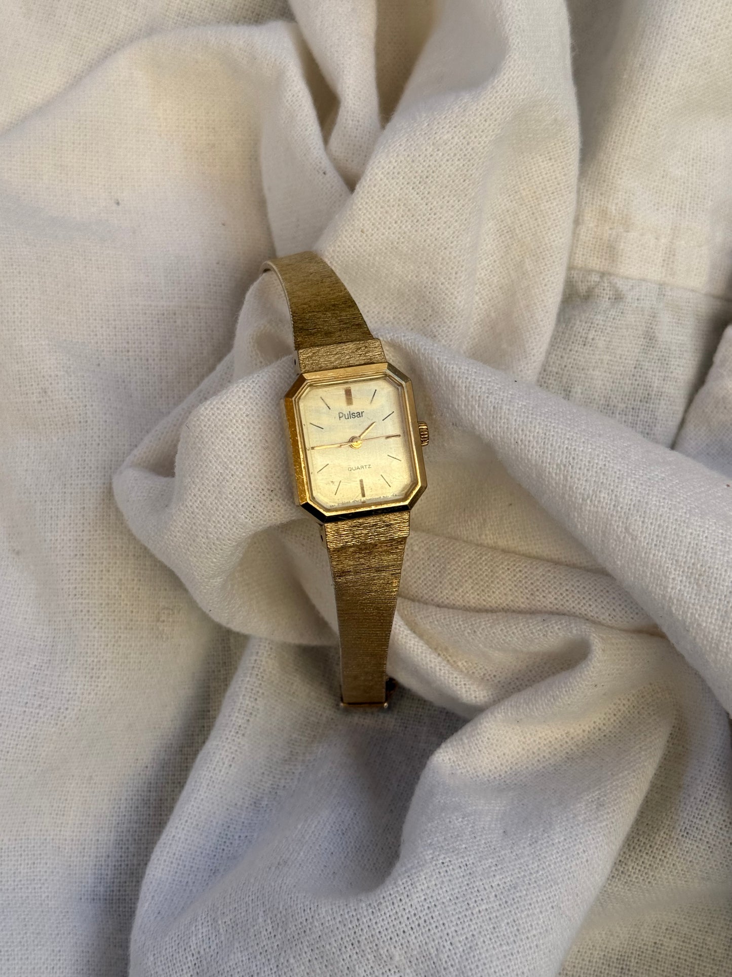6.5” Gold Pulsar Watch