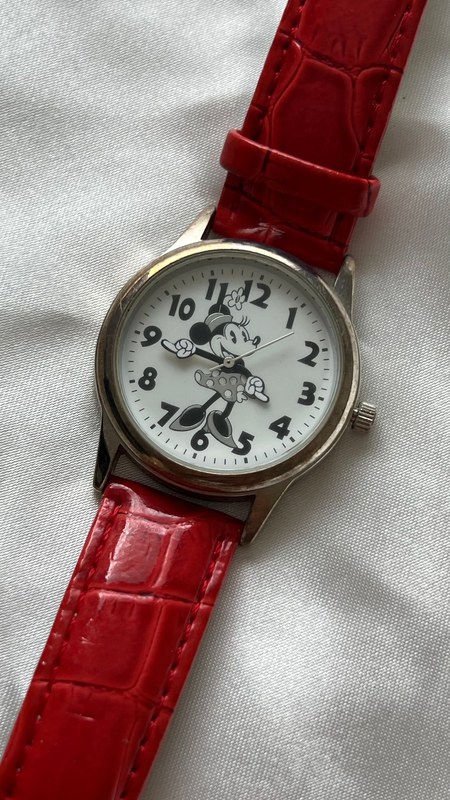 Minnie Red Leather Watch