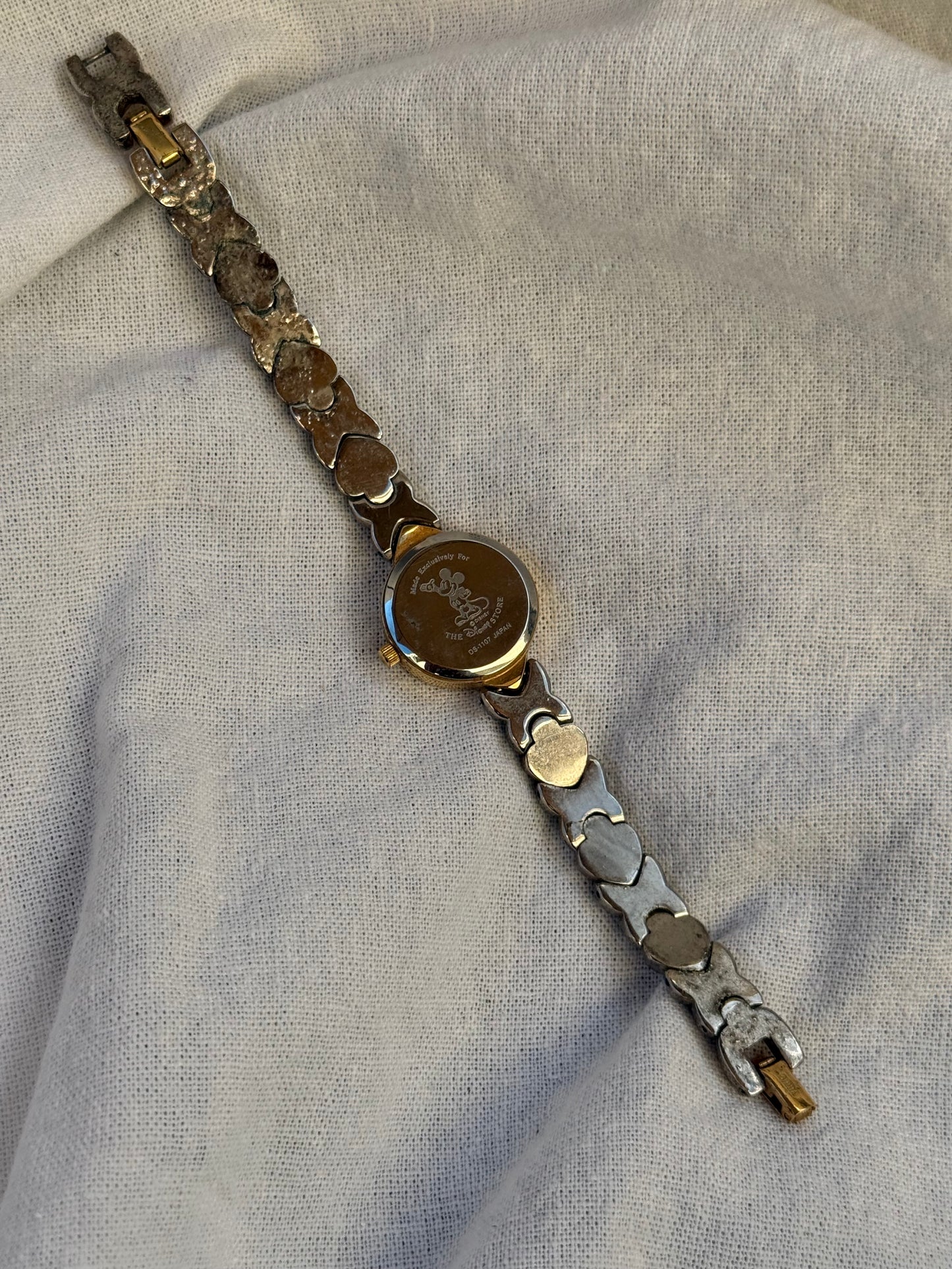 6.25” Vintage Winnie the Pooh Watch